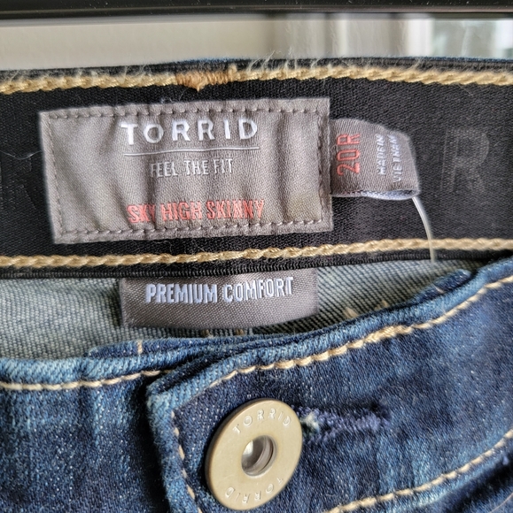 💥NEW! Sky High Skinny Jeans - Picture 5 of 8